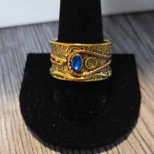 Wide Goldtone Ring w/ Blue Stone